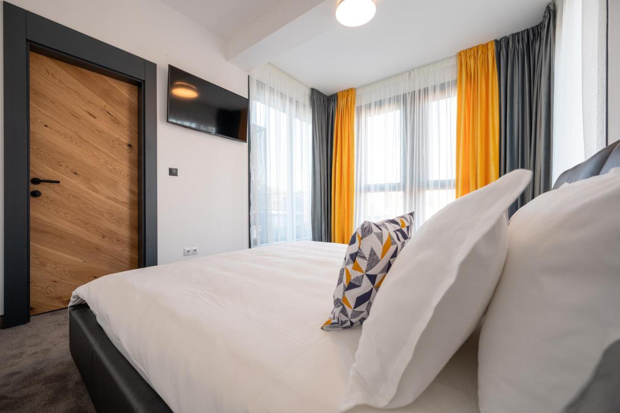 Aparthotel Calvin Oradea Exterior foto