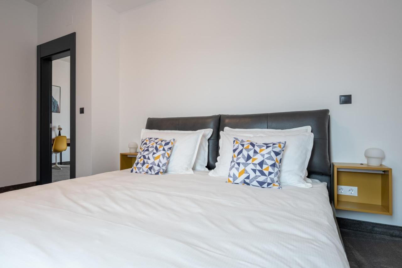 Aparthotel Calvin Oradea Exterior foto